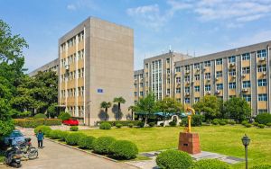 河北524分左右的考生可以报考哪些公办本科大学？（附带近三年高考大学录取名单）